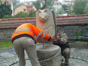 Aufstellung Katzenskulptur